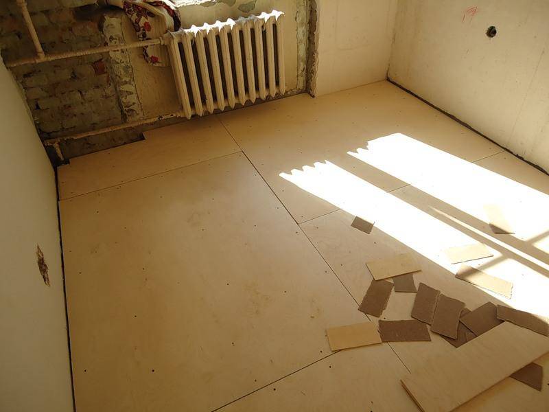 Как стелить линолеум на фанеру, двп, деревянный или бетонный пол? стелем линолеум в коридоре, кухне, комнате и на балконе