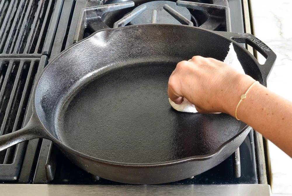 Что делать, если пригорела сковорода