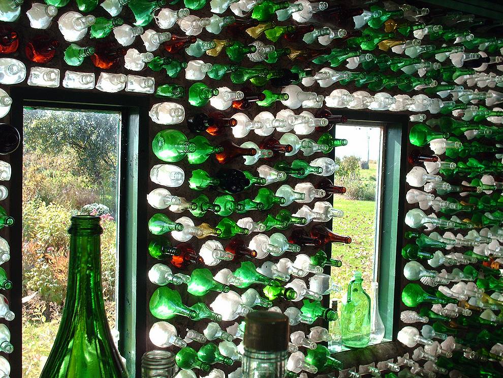 Поделки из стеклянных бутылок - 40 идей что сделать из бутылок