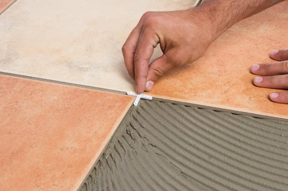 Как класть плитку на стену: технология правильной укладки - все про керамическую плитку