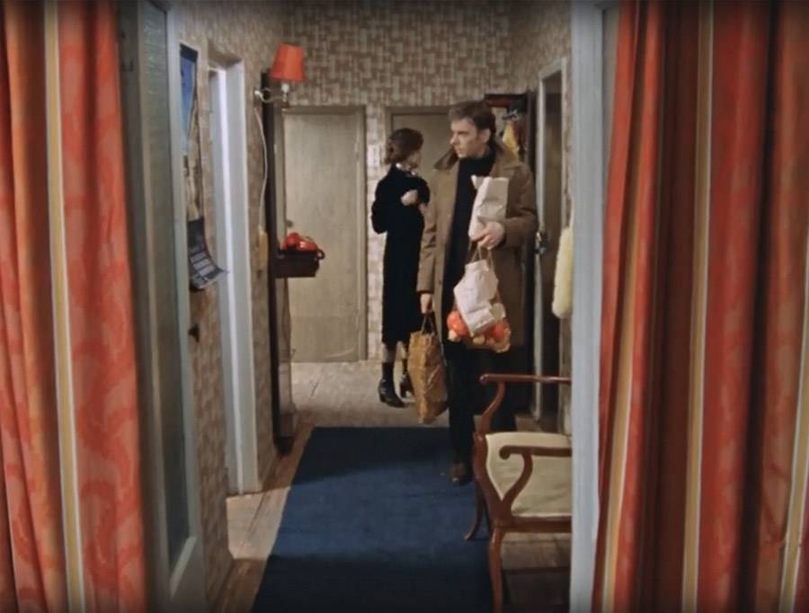 Забавные ляпы в 5 популярных советских фильмах, которые многие и не заменили