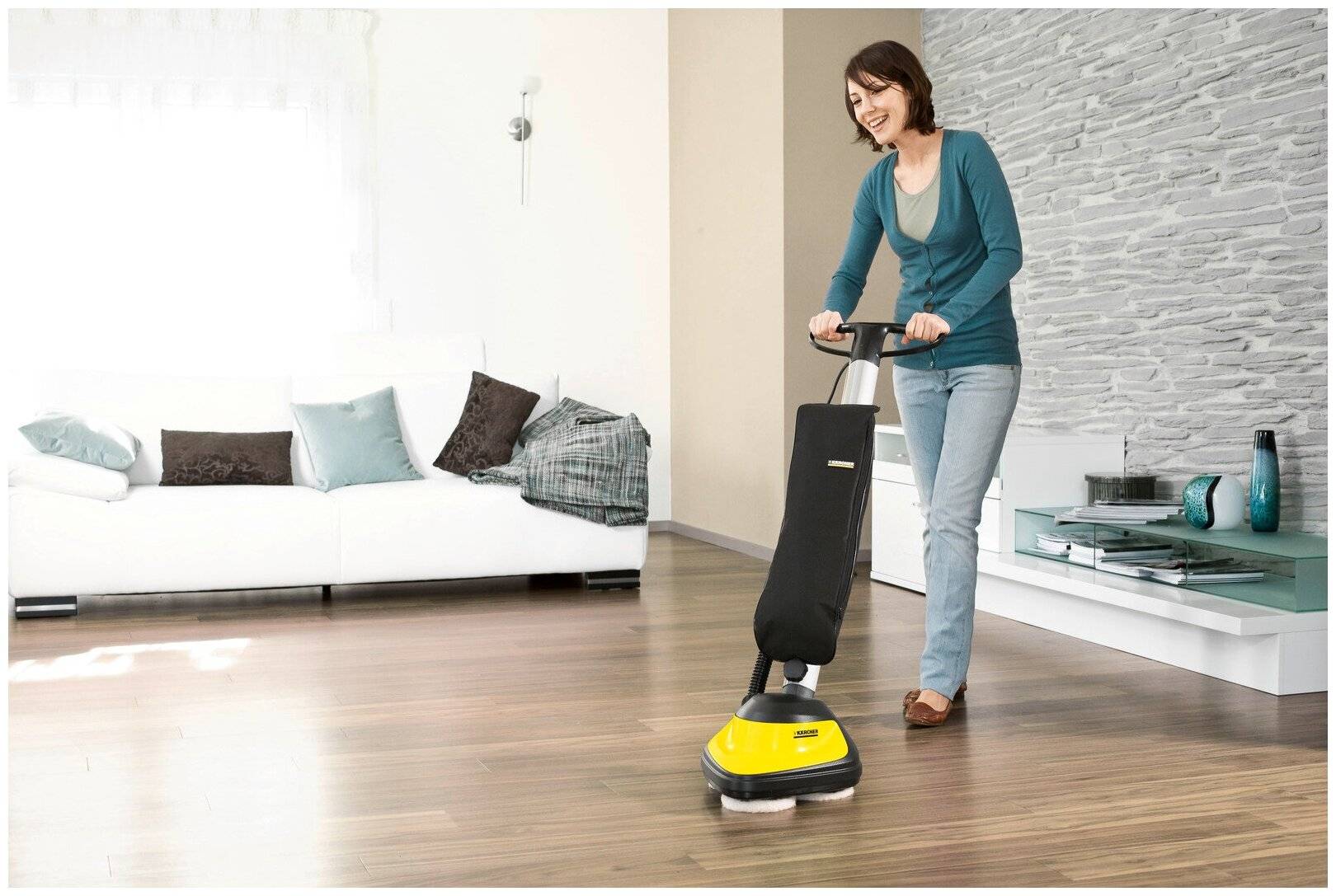 Как ухаживать за ламинатом в квартире (33 и 32 класса): эффективная уборка в домашних условиях