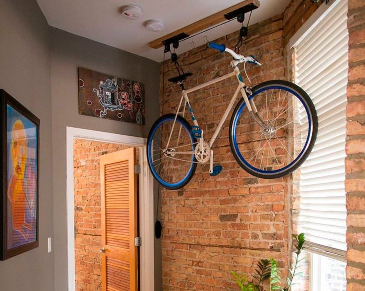 Как хранить велосипед в квартире:выбираем подходящий способ