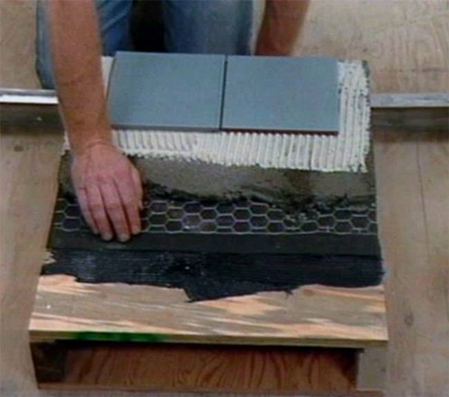 Как положить плитку на деревянный пол: тонкости технологии и рекомендации