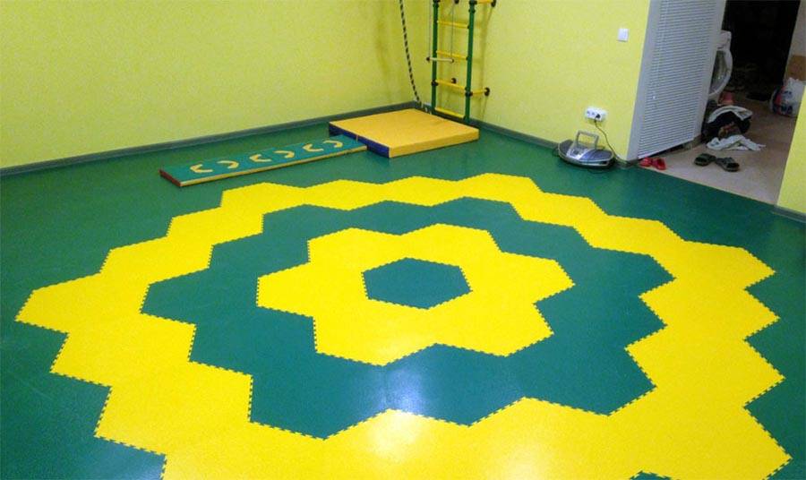 Выбираем безопасный мягкий пол для детской комнаты