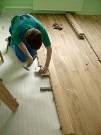 Укладка массивной доски: цена за м2 и как крепить фанеру к деревянному полу