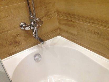 Плинтус для ванной комнаты: обзор напольных и потолочных моделей – советы по ремонту