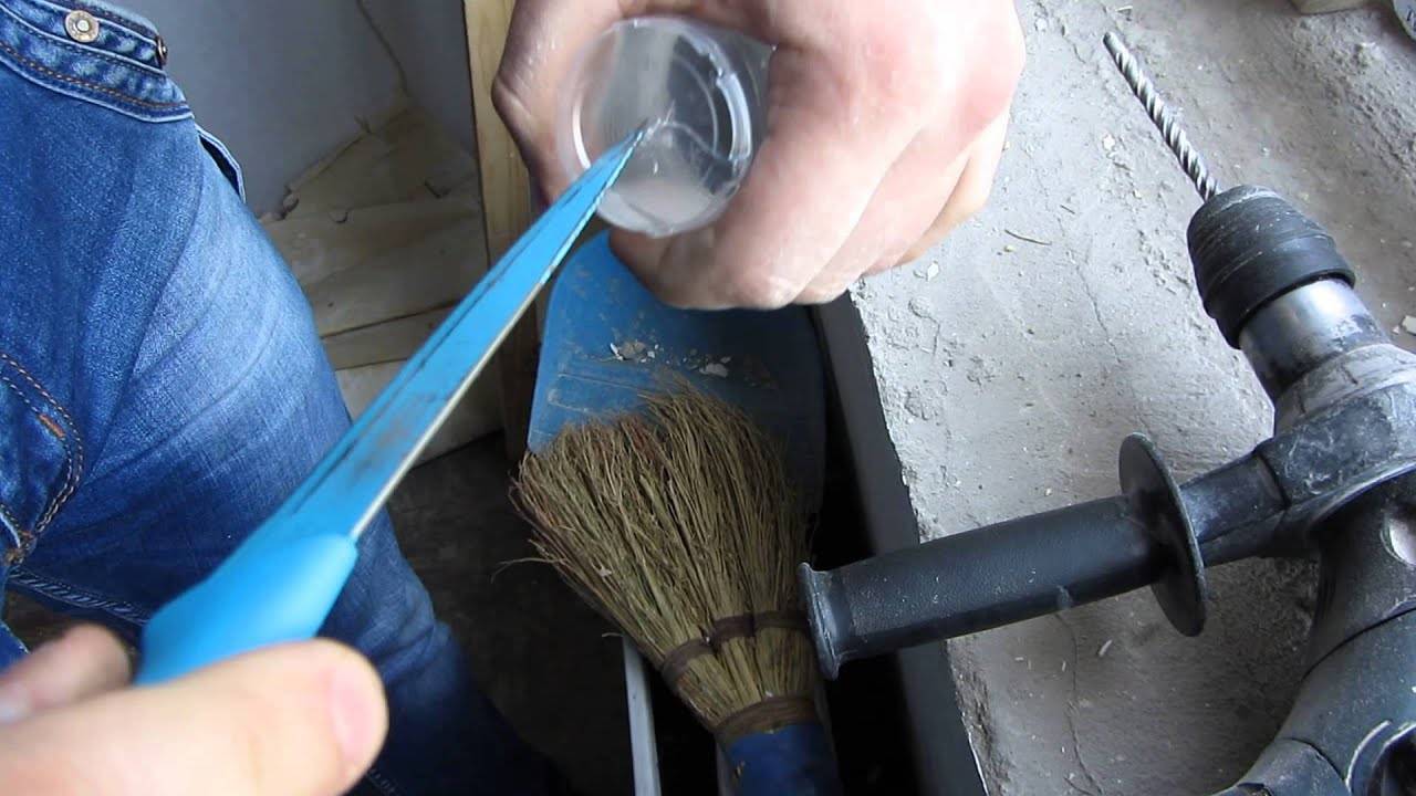 Как сверлить без пыли стену или потолок: специальные насадки для перфоратора и другие секреты
