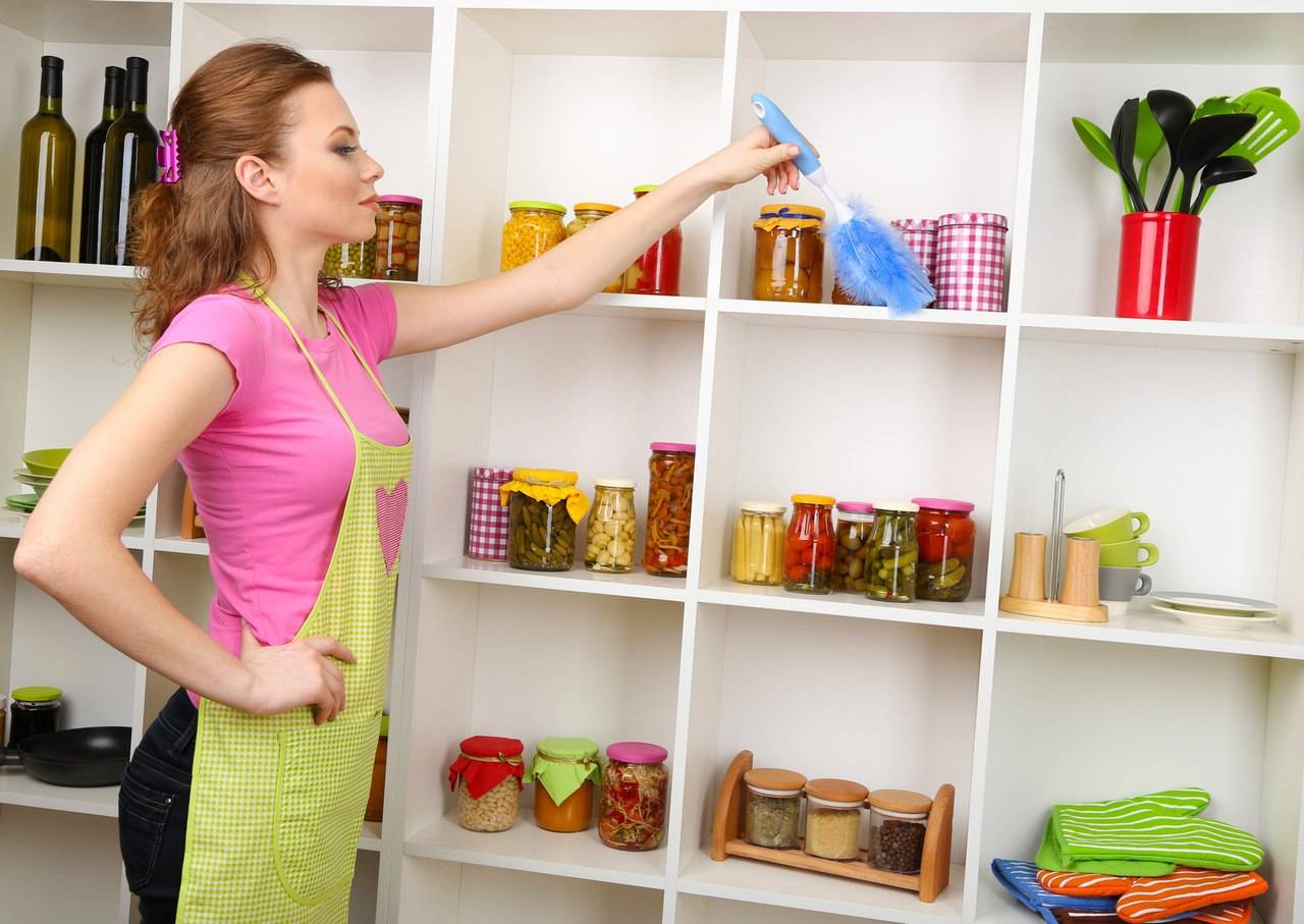 6 вещей, от которых надо избавляться каждую неделю во время уборки