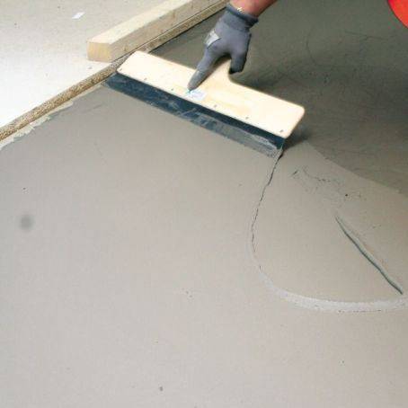 Как положить линолеум на бетон пол: технология работы