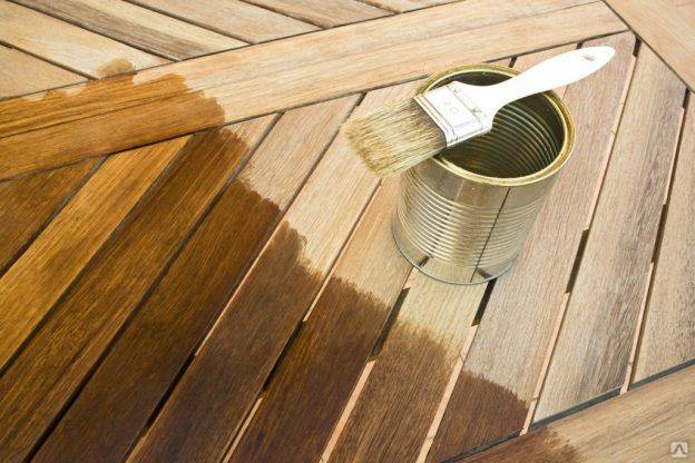 Как покрыть лаком деревянную поверхность: подготовка древесины и нанесение состава