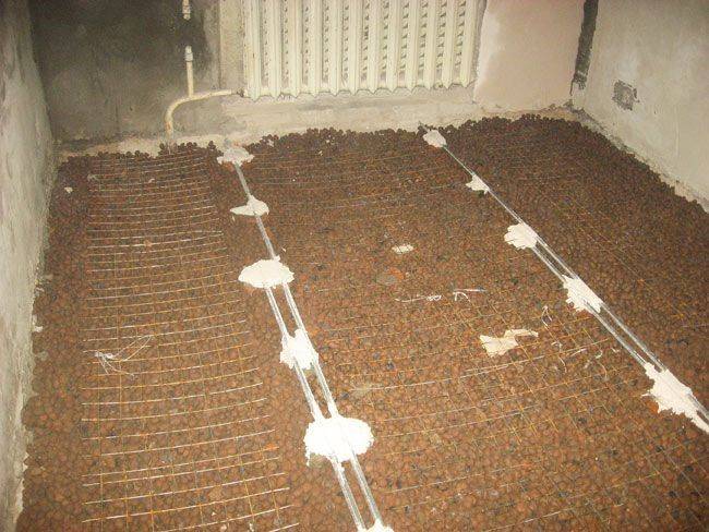 Как утеплить бетонный пол в частном доме – выбор материалов и способа монтажа утеплителя