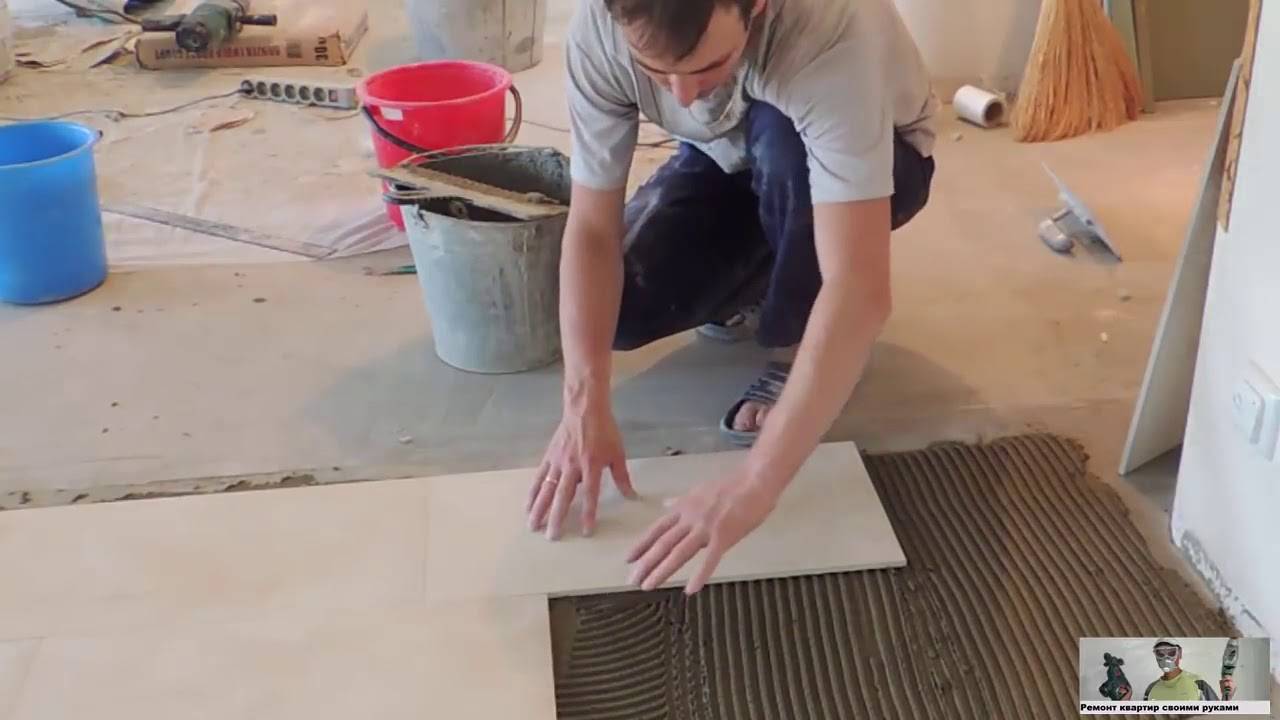 Укладка керамической плитки на потолок своими руками: подробная инструкция, проиллюстрированная фото и видео