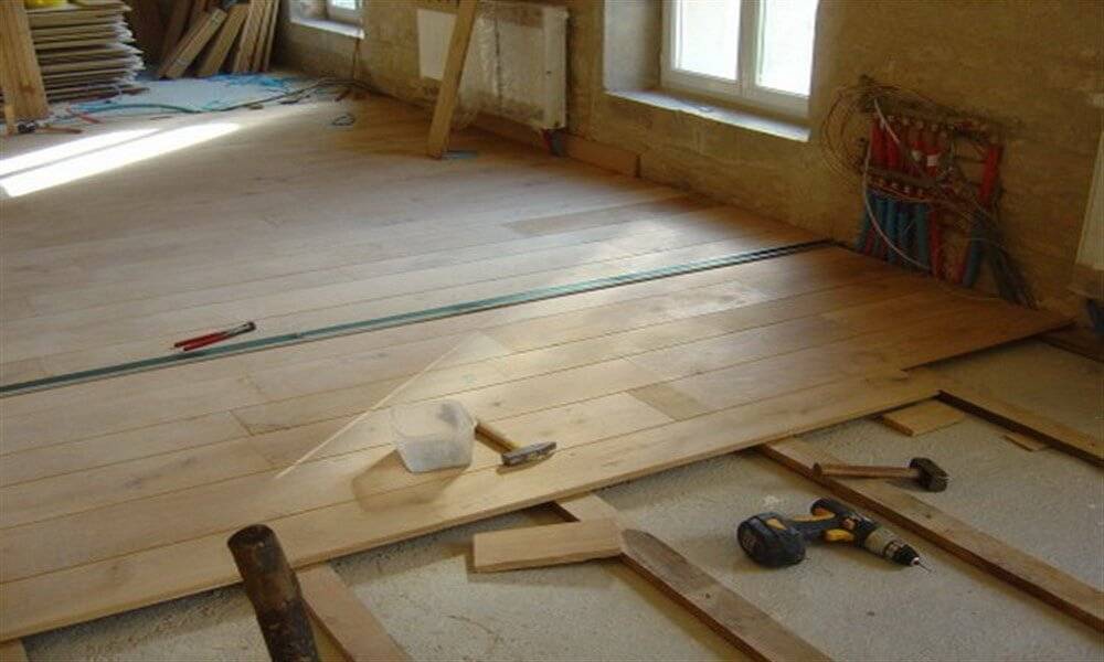 Замена деревянного пола в квартире на бетонный — этапы работ своими руками