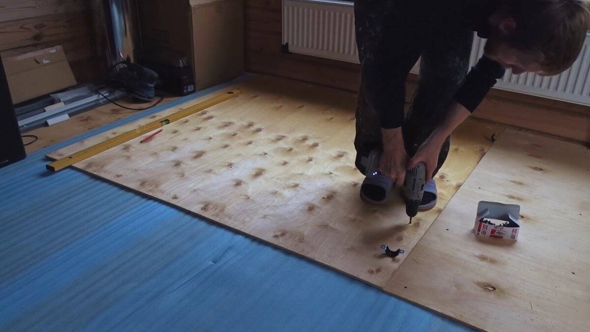 Укладка фанеры на деревянный пол – какую выбрать и как класть