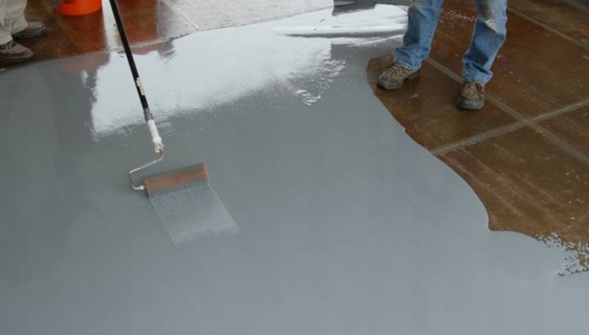Чем покрасить бетонный пол в гараже: выбор материалов и особенности работ