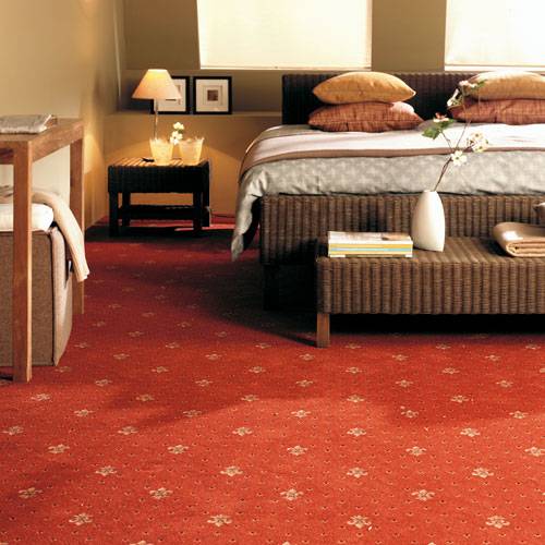 Напольное покрытие для комнаты на пол, какое выбрать, что постелить лучше, чем покрыть деревянный пол в квартире, фото и видео