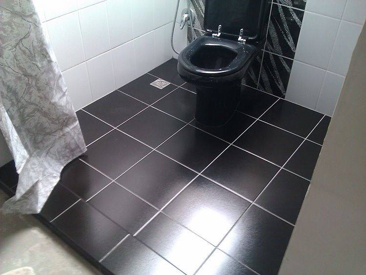 Как класть плитку на пол в туалете - варианты, инструкции по укладке